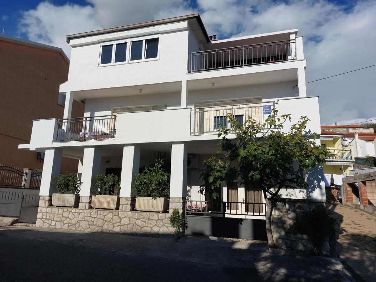 קריקווניצה Loredana Apartments מראה חיצוני תמונה
