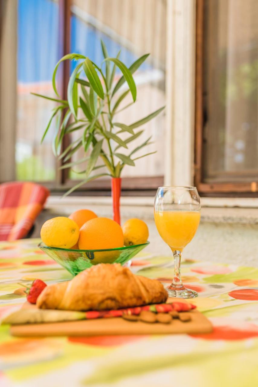 קריקווניצה Loredana Apartments מראה חיצוני תמונה